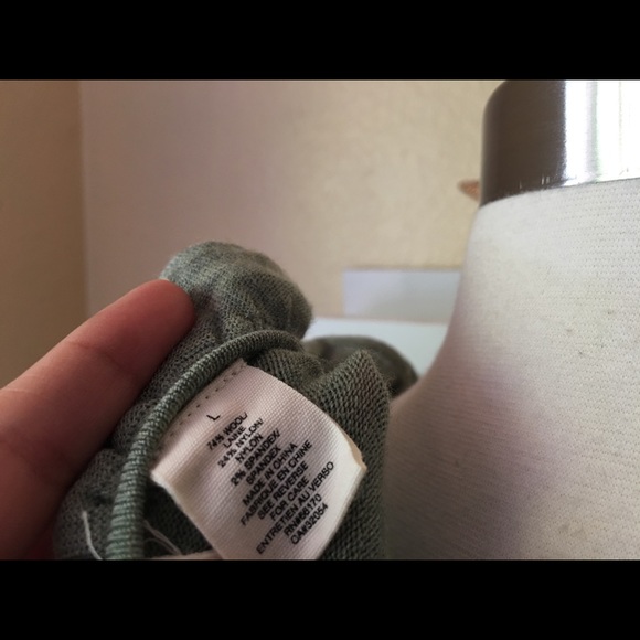 Moth Scoop Neck Sweater Large - Picture 6 of 6